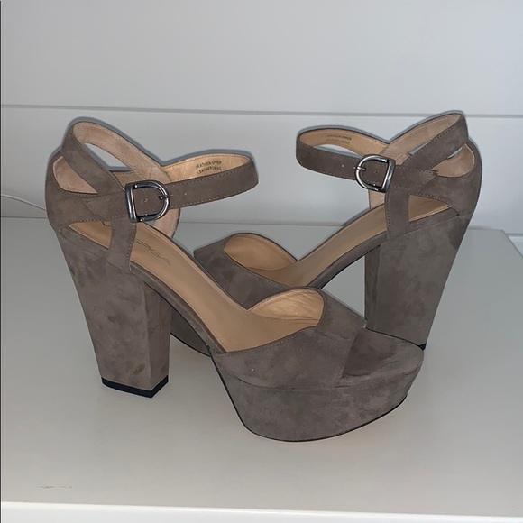 Via Spiga Shoes - VIA SPIGA Gray Suede Platform Heels Sz 8 1/2